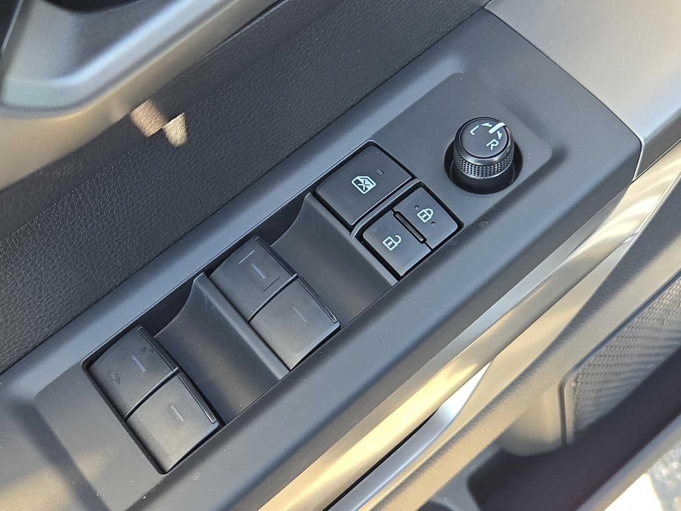 2026 Toyota Tundra SR5 - Photo 11
