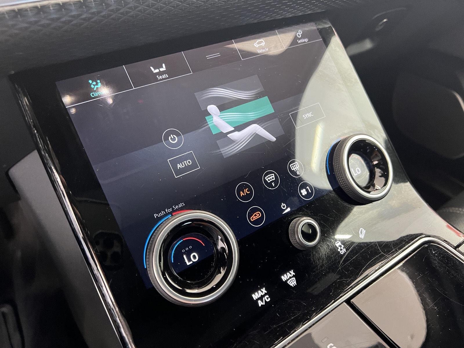 2018 Land Rover Range Rover Velar SE - Photo 19