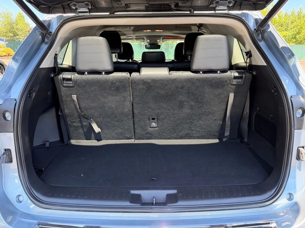 2021 Toyota Highlander XLE - Photo 9