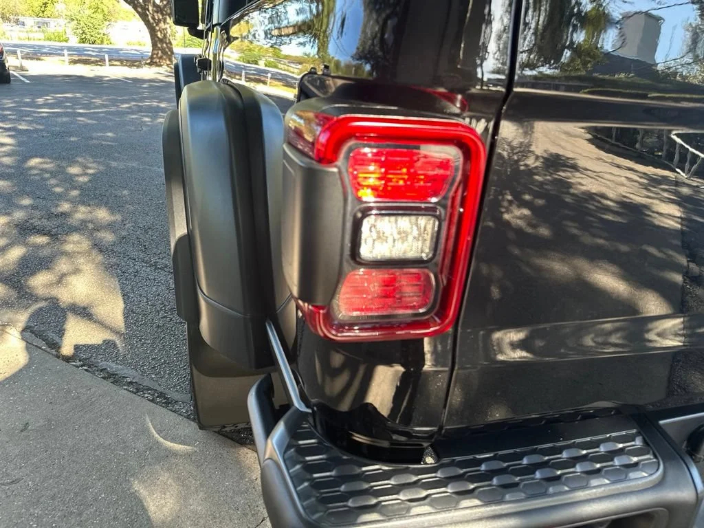 Used 2023 Black Jeep Rubicon image 13