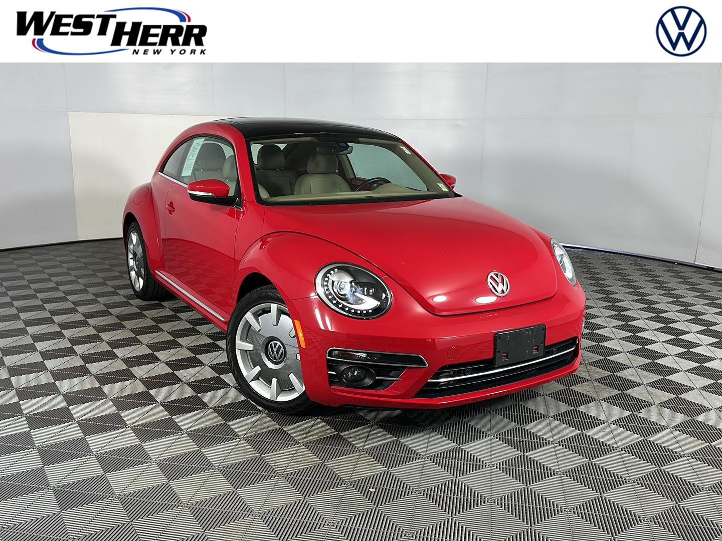 Used 2019 Tornado Red Volkswagen SE image 1