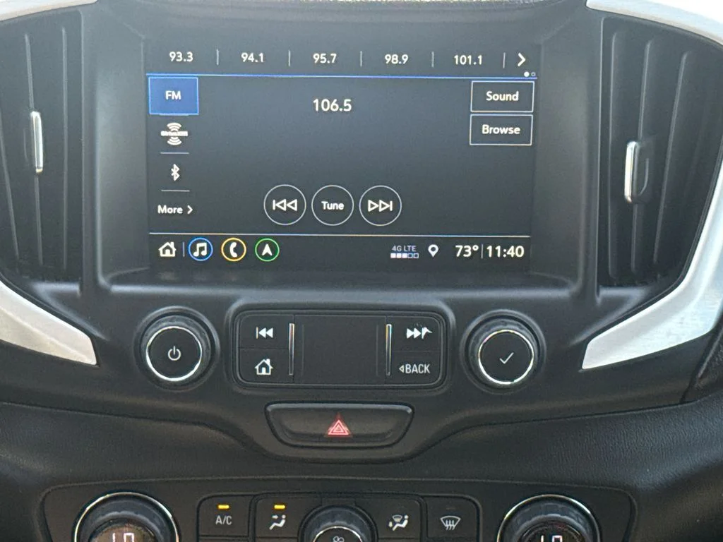 Used 2021 White GMC SLE image 11