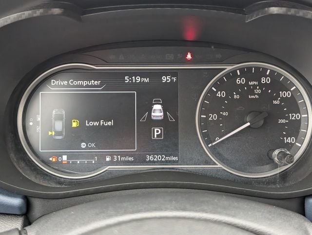 Used 2025 Black Nissan 1.6 SV image 21