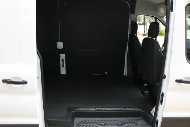 New 2026 Oxford White Ford Cargo Van image 36
