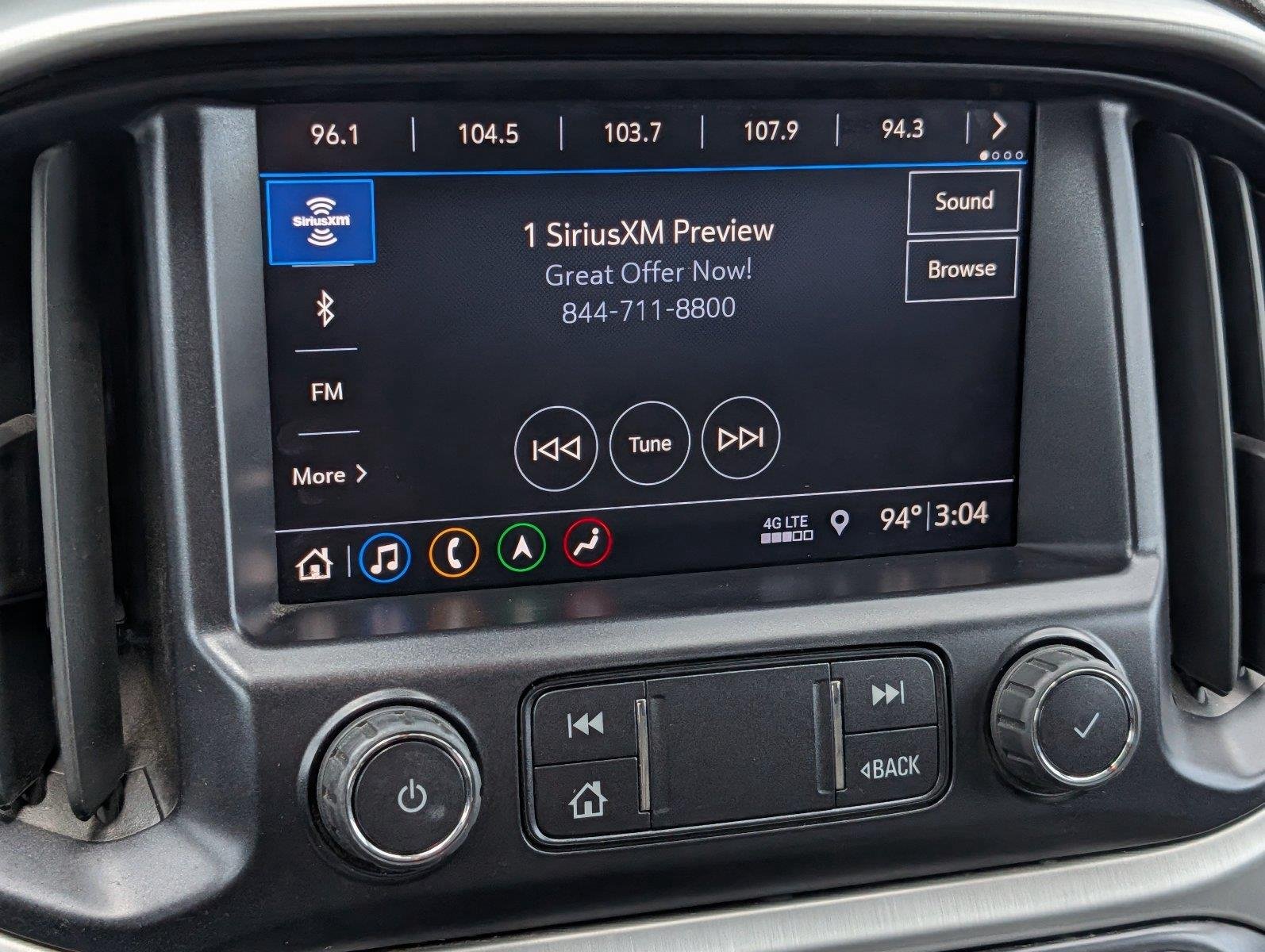 Used 2020 SUMMIT WHITE GMC 4WD SLT image 17
