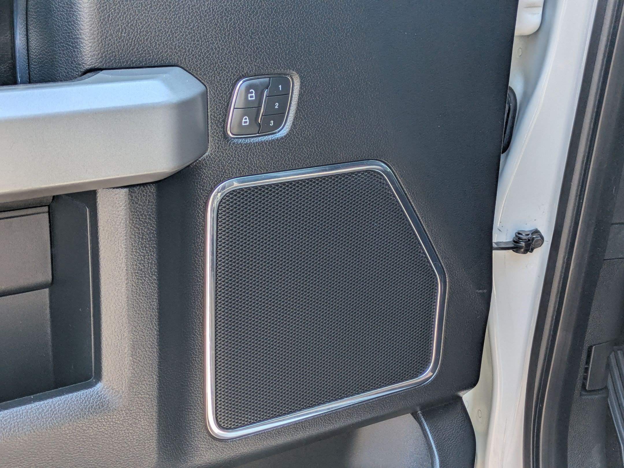 Used 2019 White Platinum Clearcoat Metallic Ford Platinum image 13