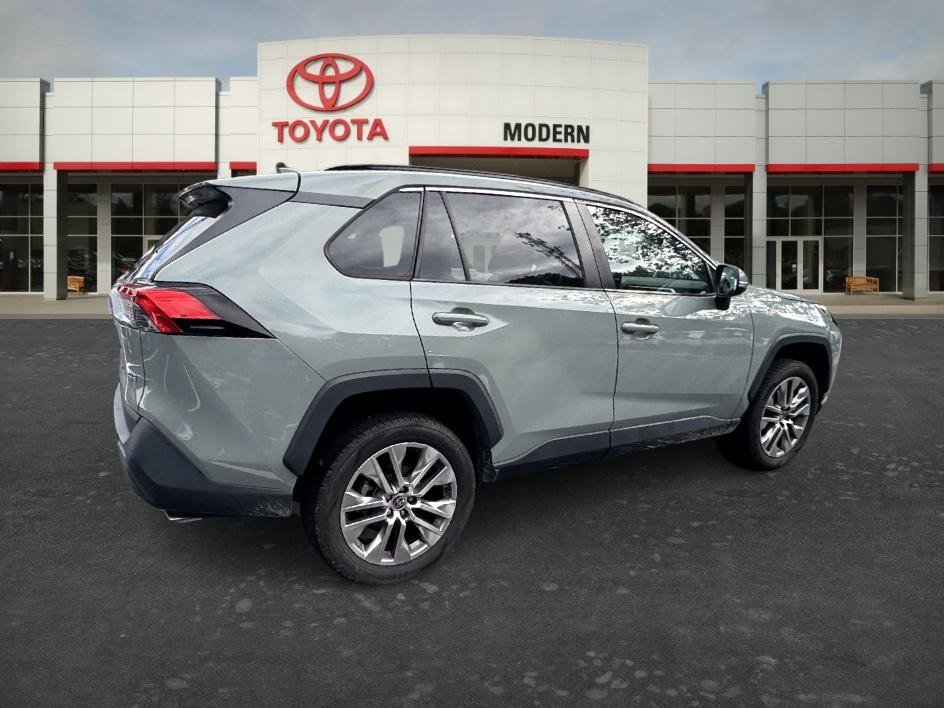 Certified Used 2022 Lunar Toyota XLE Premium image 16