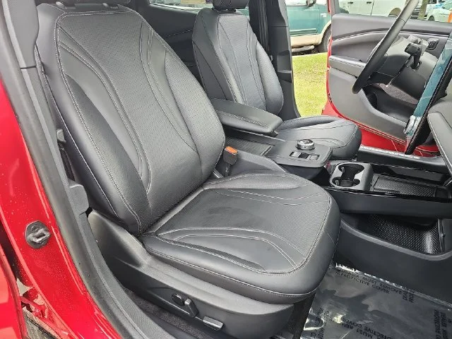 Used 2023 Red Ford Premium image 10