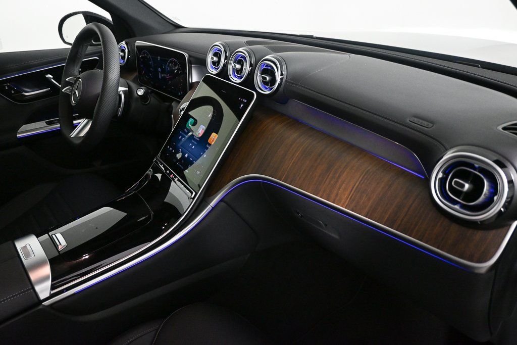 2025 Mercedes-Benz GLC Base - Photo 18
