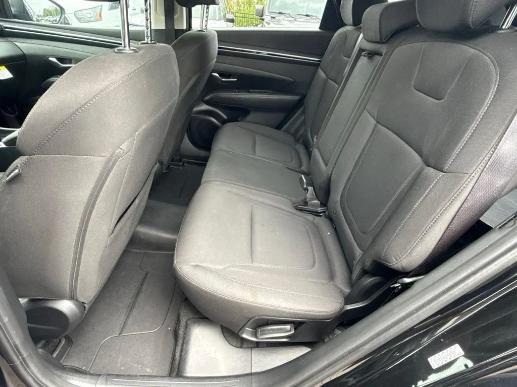 Used 2023 Black Hyundai SEL image 22