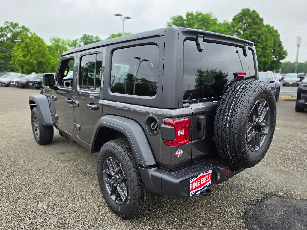 New 2026 Granite Crystal Metallic Clear-Coat Exterior Paint Jeep Sport S image 10