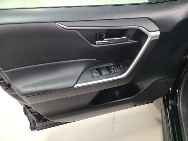2024 Toyota RAV4 Woodland Edition - Photo 13