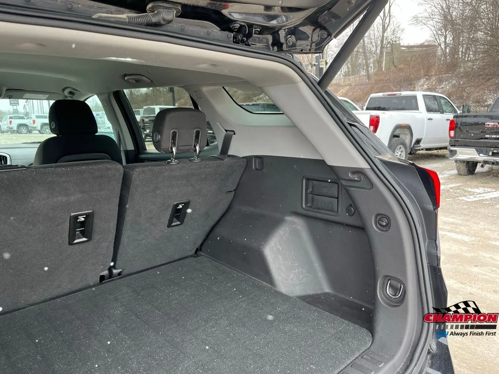 Used 2018 Black GMC SLE image 19
