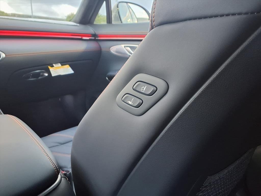 2026 GENESIS GV70 Sport Prestige - Photo 11