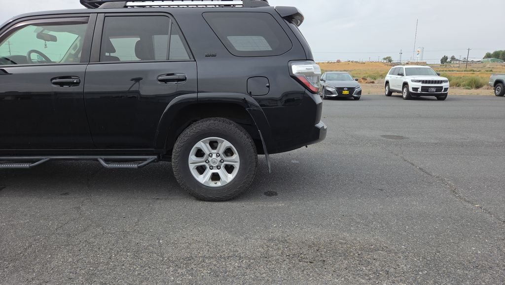 Used 2019 Black Toyota SR5 Premium image 28