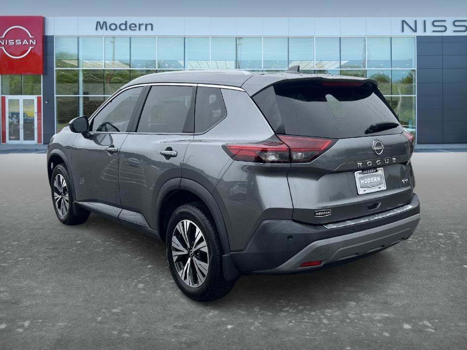 Used 2023 Gun Metallic Nissan SV image 7