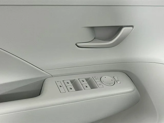New 2026 White Hyundai SE image 10
