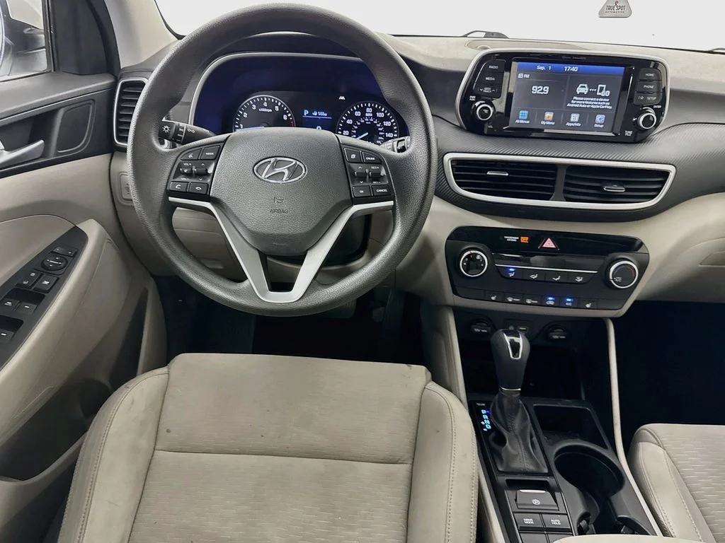 Used 2019 White Hyundai Value image 27