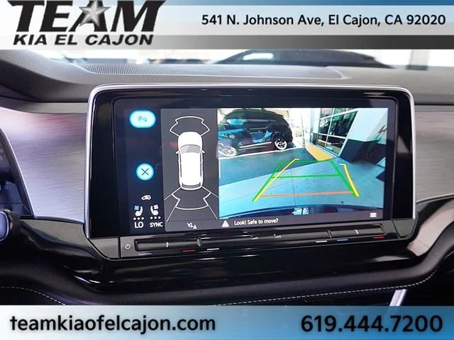 Used 2024  Volkswagen 2.0T SE w/Technology image 26