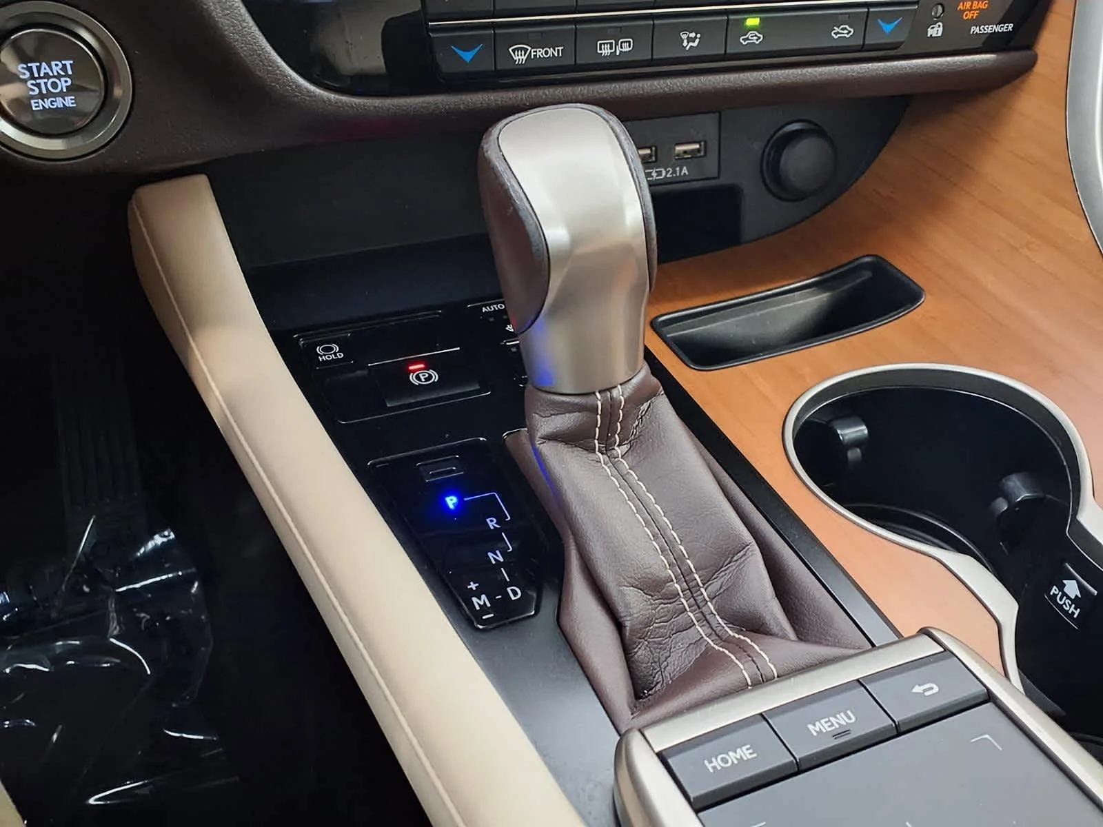 Used 2020 Eminent White Pearl Lexus  image 19