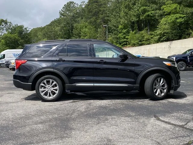 Used 2024 Black Metallic Ford XLT image 2
