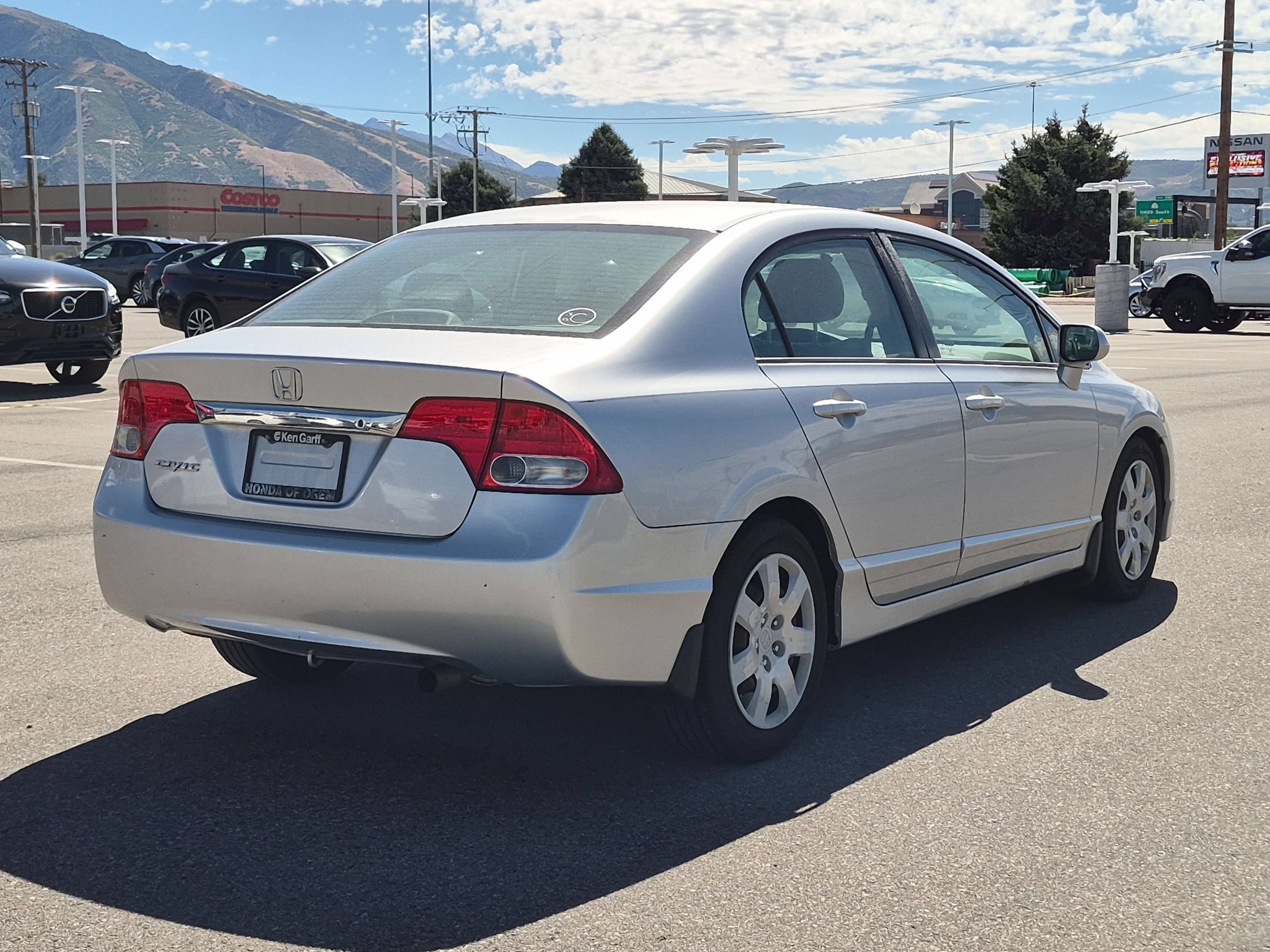 Used 2009 Silver Honda LX image 3