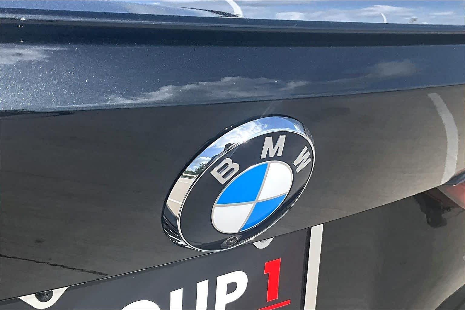 Used 2024 Black Sapphire Metallic BMW M440i image 27