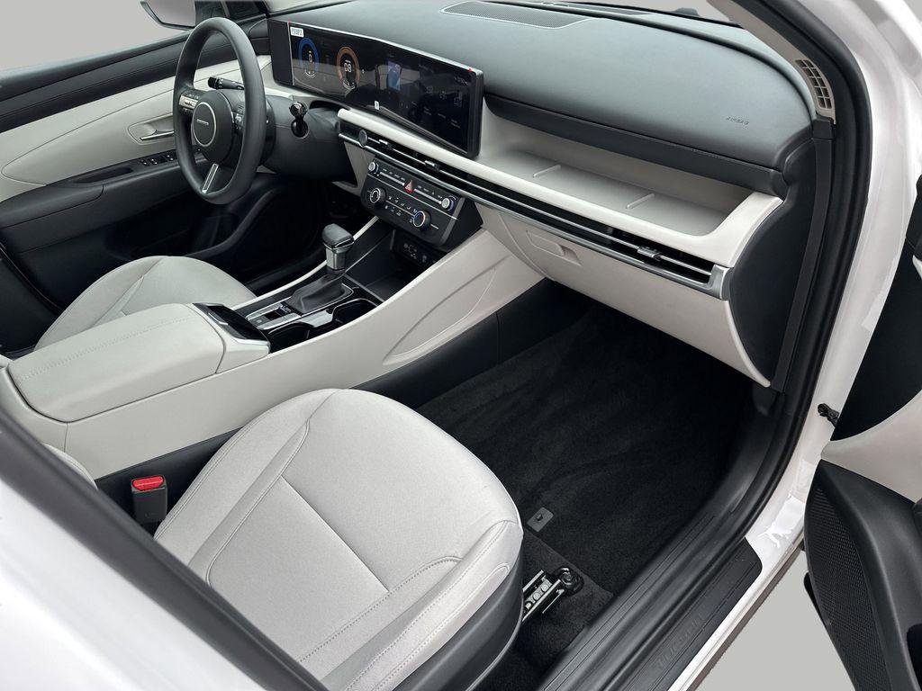 New 2026 White Pearl Hyundai SE FWD image 23