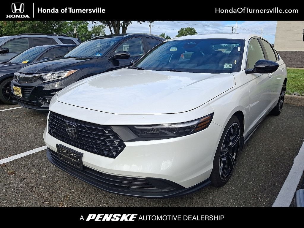 Used 2025 Platinum White Pearl Honda Sport image 1