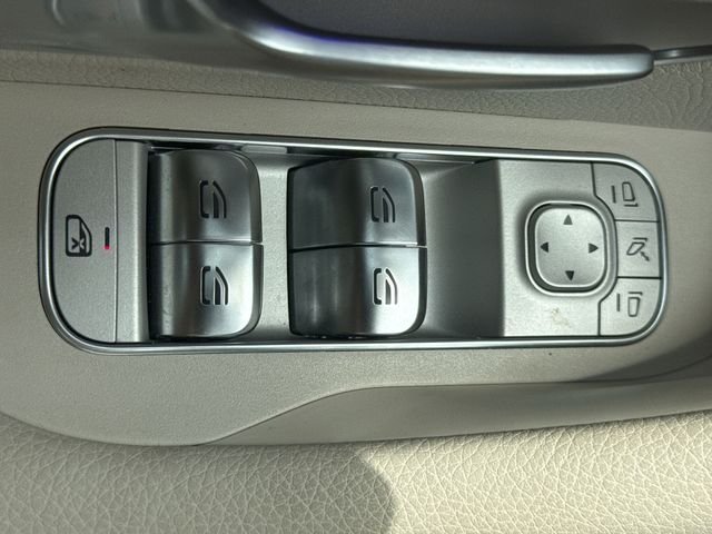 Certified Used 2026 White Mercedes-Benz GLE 350 image 23