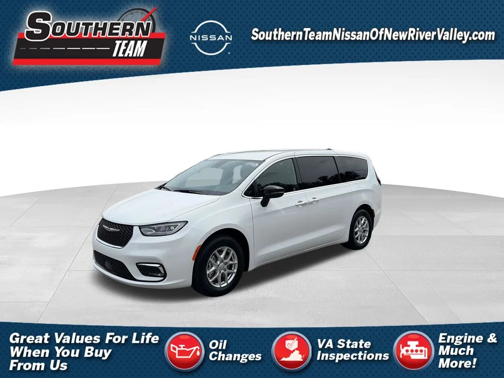 Used 2026 White Chrysler Select image 1