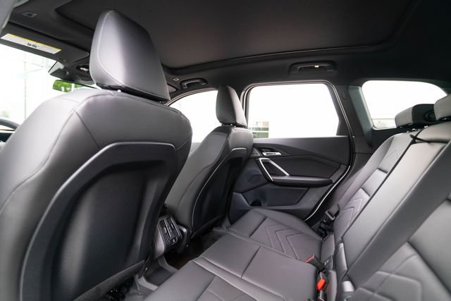 New 2026 Alpine White BMW xDrive28i image 15