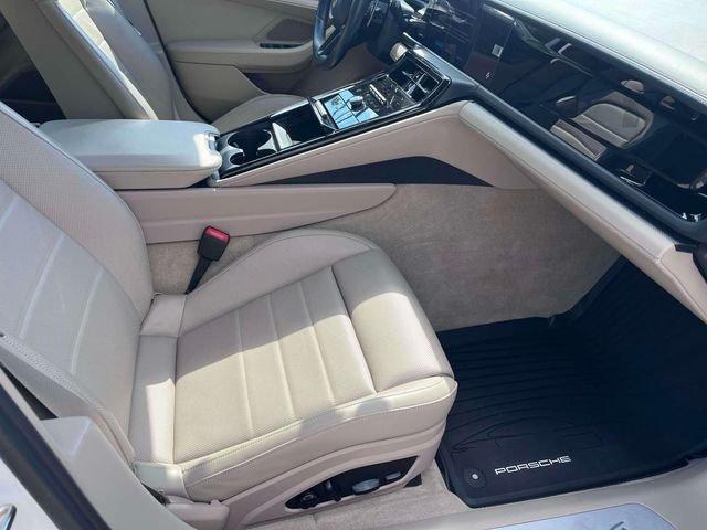 Used 2024 White Porsche 4 image 23