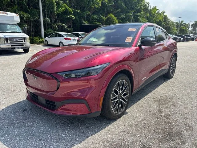 Used 2025 Magenta Ford Premium image 5