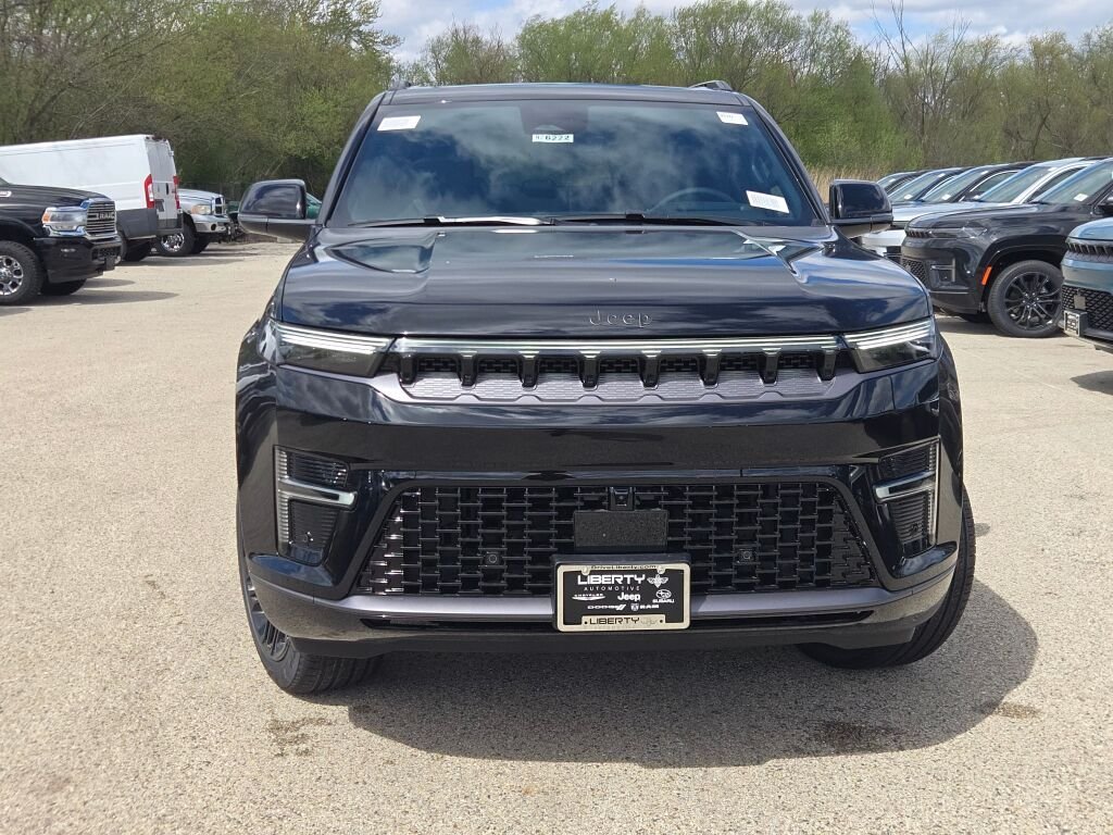 New 2026 High Gloss Black Exterior Paint Jeep Limited Reserve image 6