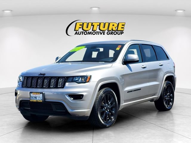 Used 2019 Silver Jeep Altitude image 8
