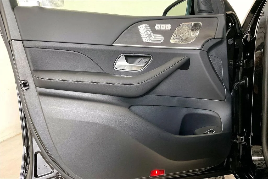 New 2026 Obsidian Black Metallic Mercedes-Benz GLE 450 image 23