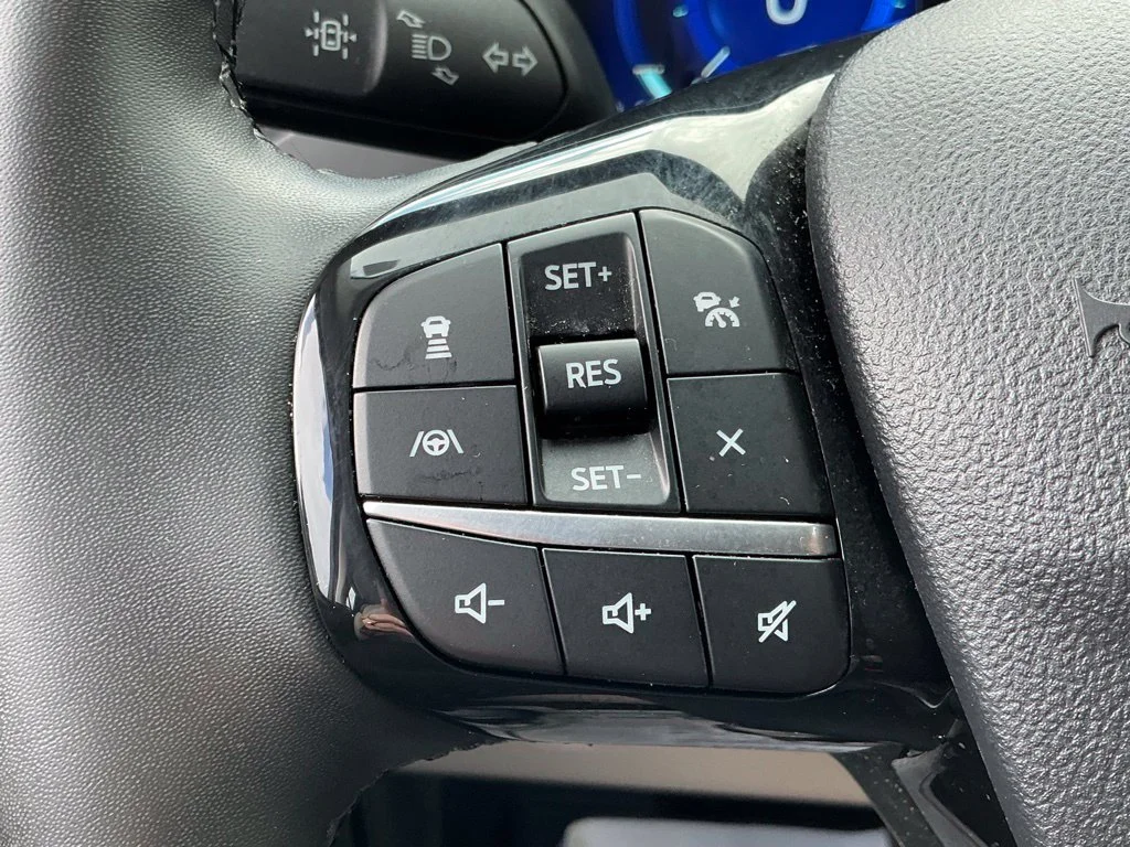 Used 2021 White Ford SEL image 31
