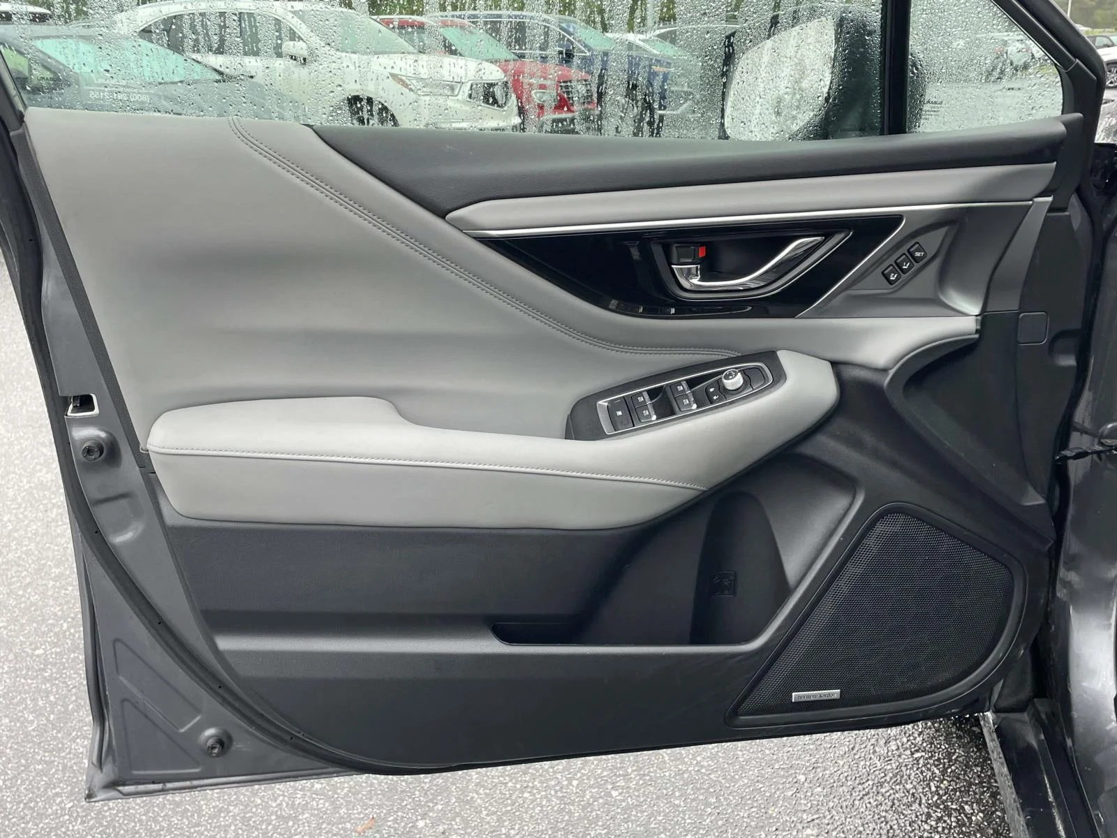 Used 2025 Magnetite Gray Metallic Subaru Limited image 5