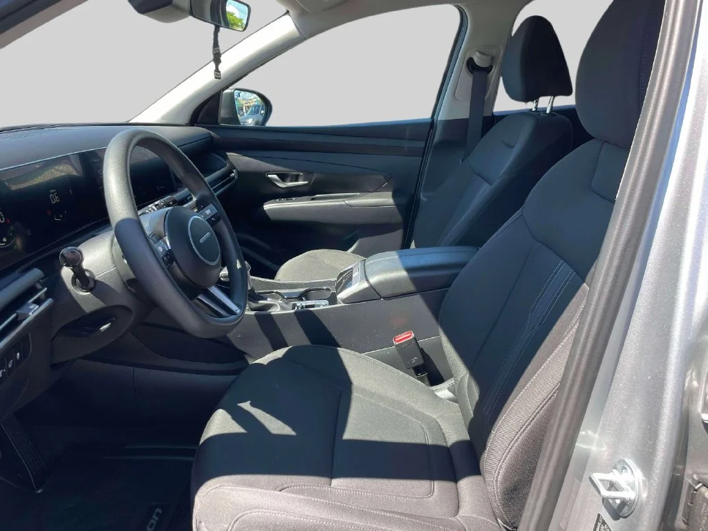 Certified Used 2025 Silver Hyundai SEL image 15