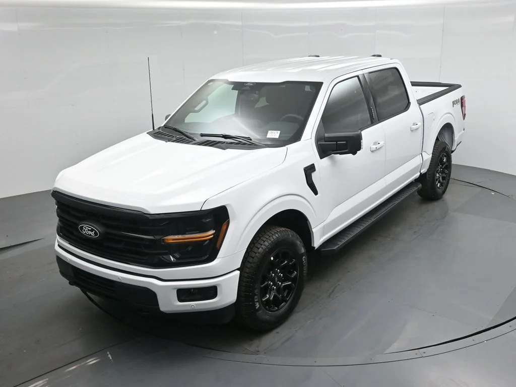 New 2026 Oxford White Ford XLT image 34
