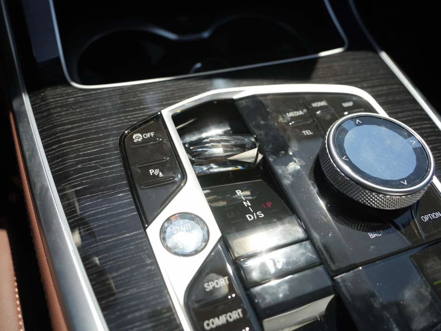 New 2027 Mineral White Metallic BMW xDrive40i image 16