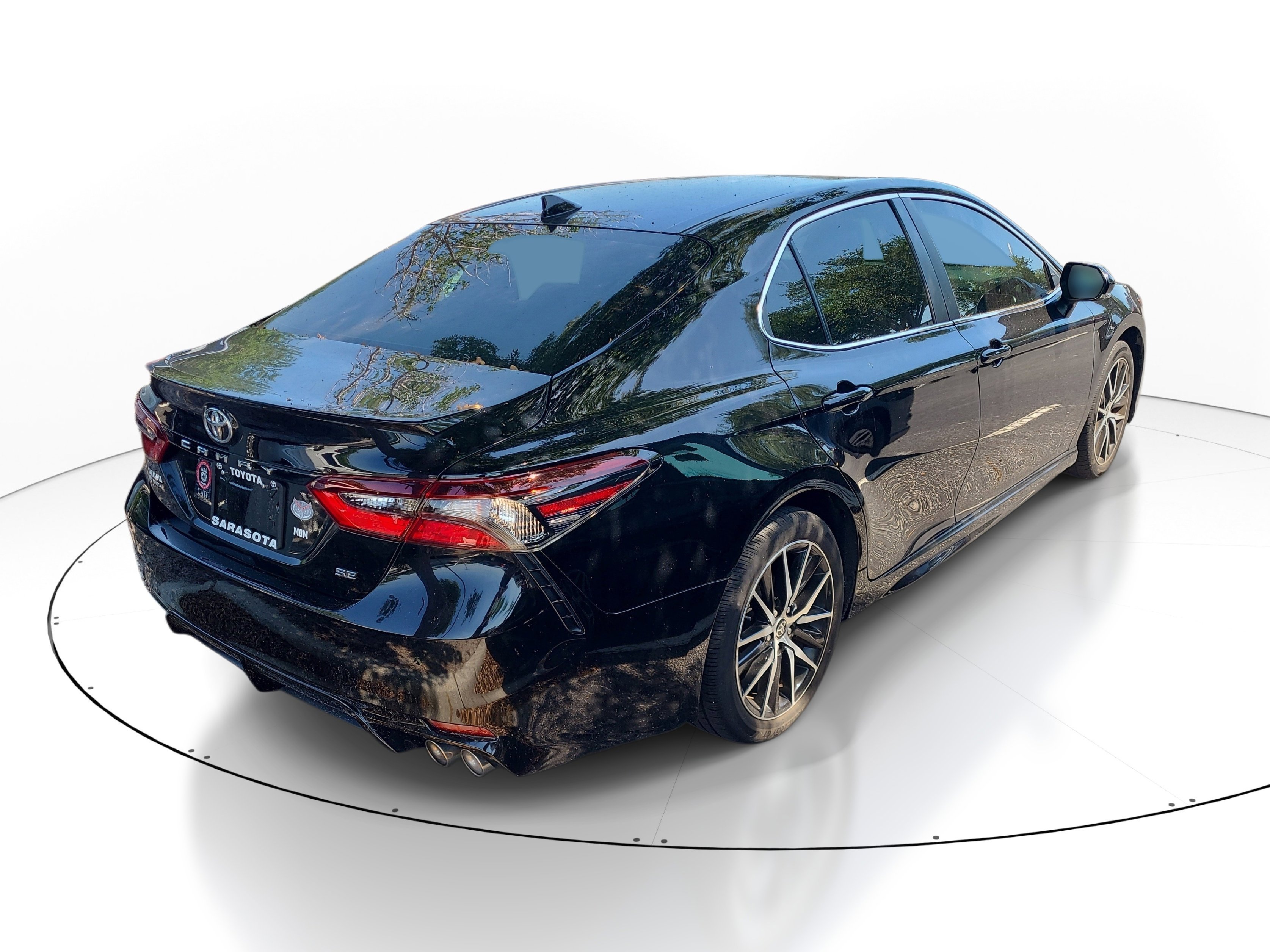 Used 2024  Toyota  image 8