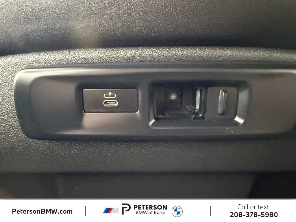 Used 2023 Black Sapphire Metallic BMW xDrive40i image 21
