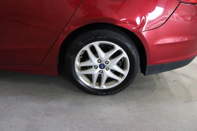 Used 2014 Red Ford SE image 30