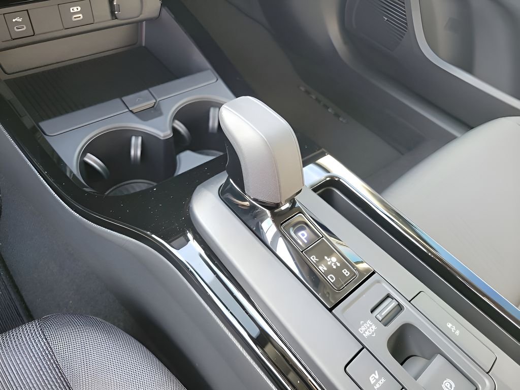 2026 Toyota Prius LE - Photo 23