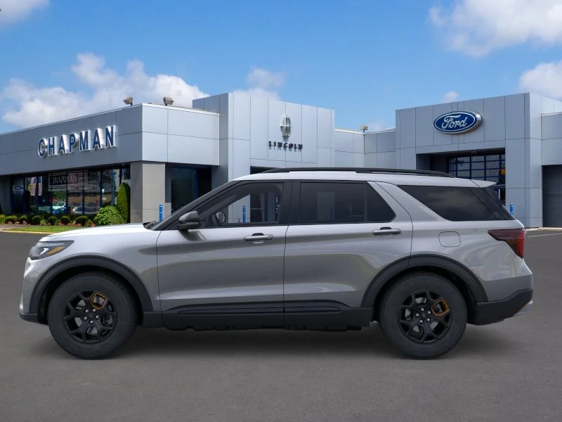 New 2026 Carbonized Gray Metallic Ford Tremor® image 3