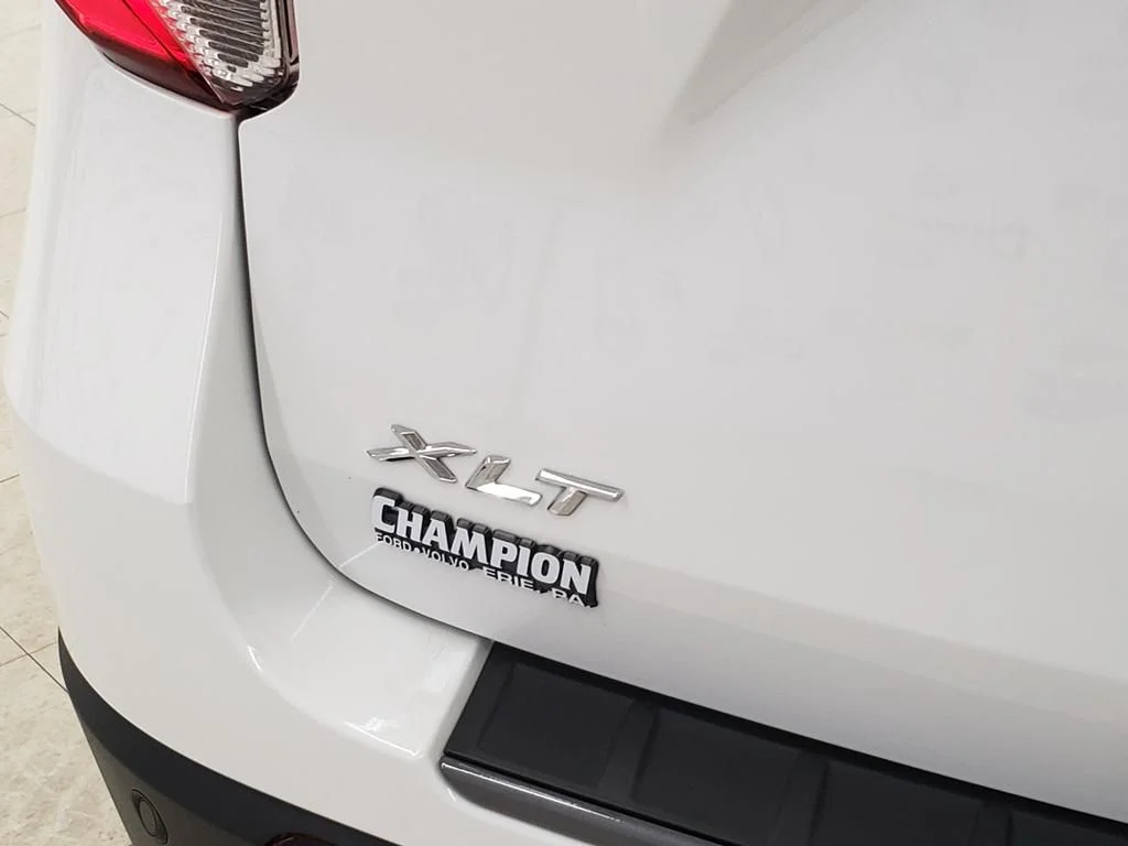 Certified Used 2024 White Metallic Ford XLT image 11