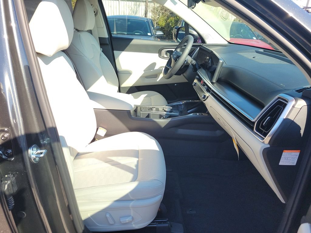 New 2026 Gray Kia EX image 7