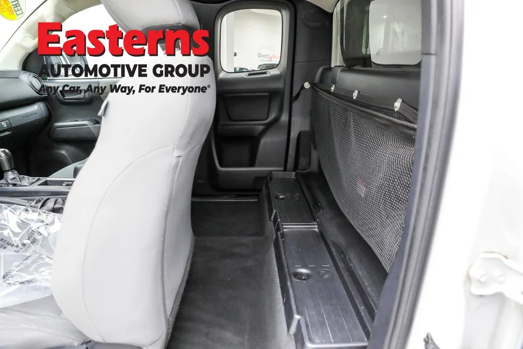 Used 2020 White Toyota SR image 20